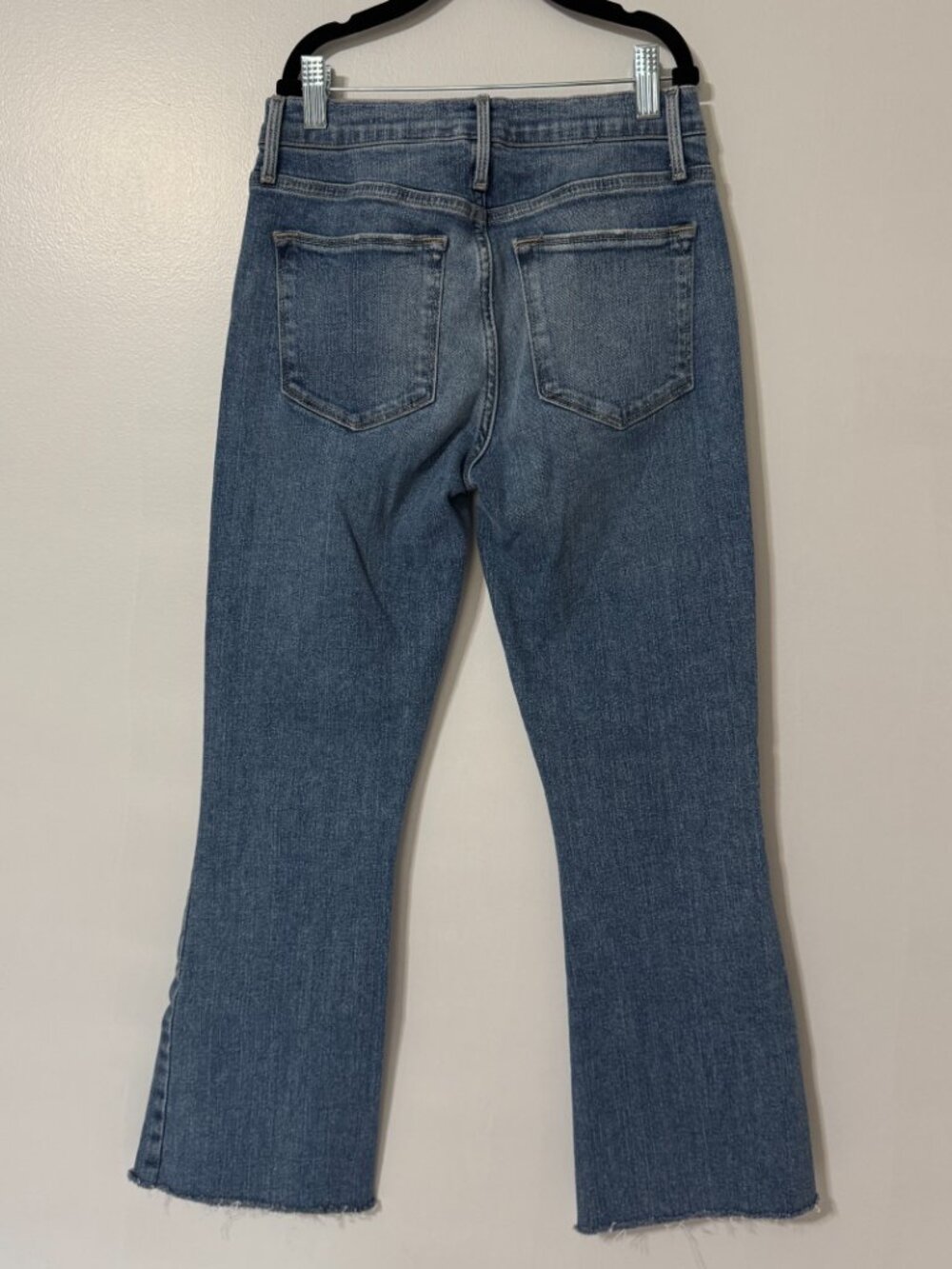 FRAME Le High Flare Jeans in Cairo Wash - Picture 2 of 11